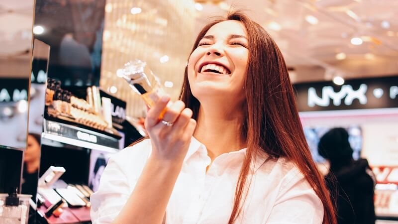 The Sweet and Subtle Charm of Peach Perfume: Why It's the Perfect Scent for All Occasions